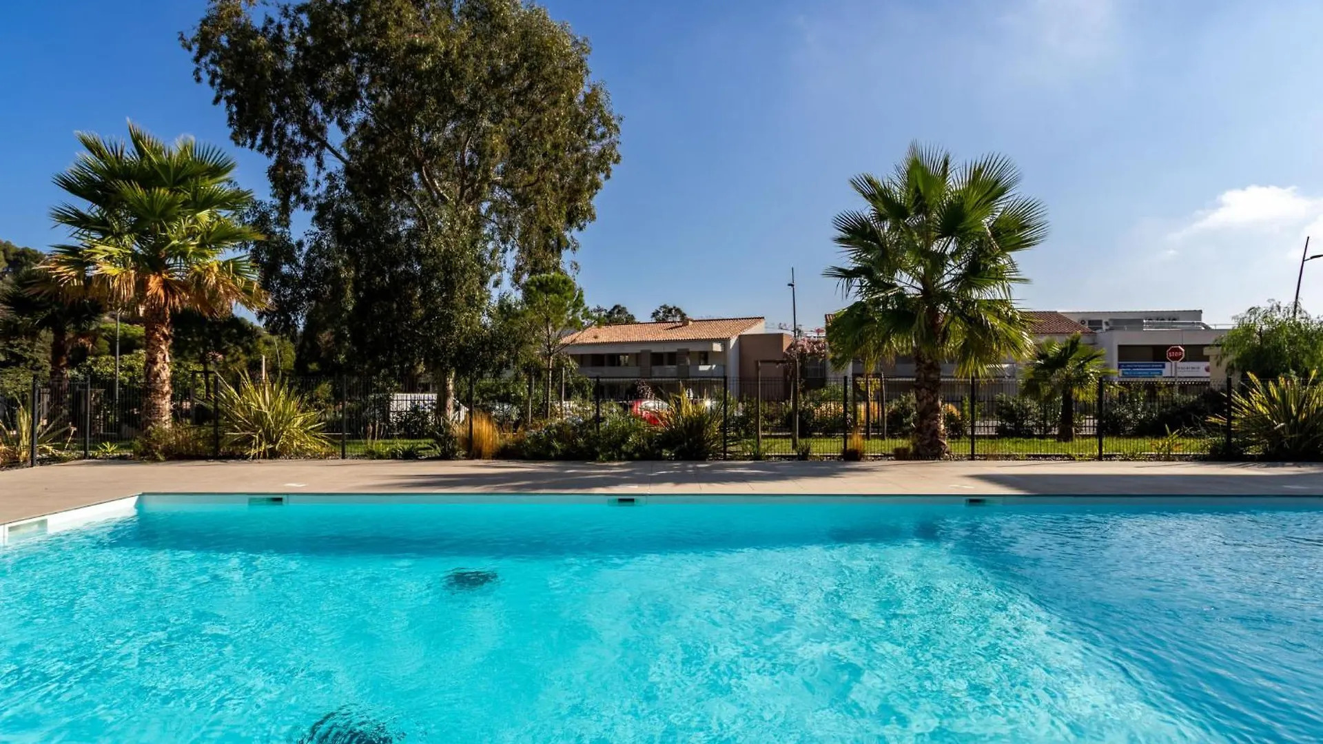 Apartment Le Clos Jardin-4 By Interhome ボルム・レ・ミモザ フランス
